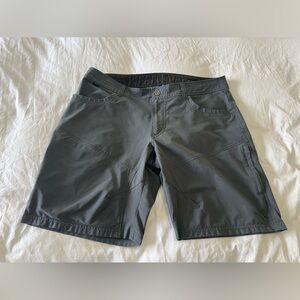 Kuhl | Mens SZ 38 | Gray Renegade Nylon Shorts Cargo Pockets Breathable